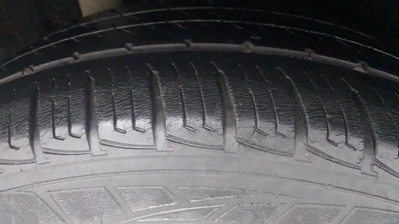 2016 Maruti Vitara Brezza VDI, Diesel, Manual, 39,237 km, Right Rear Tyre Tread