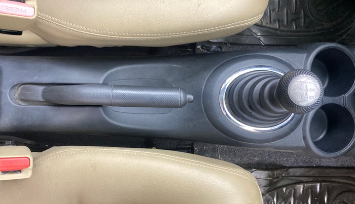 2015 Honda Amaze 1.2L I-VTEC S, Petrol, Manual, 11,389 km, Gear Lever