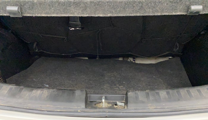 2012 Maruti Swift LXI, Petrol, Manual, 1,07,112 km, Boot Inside