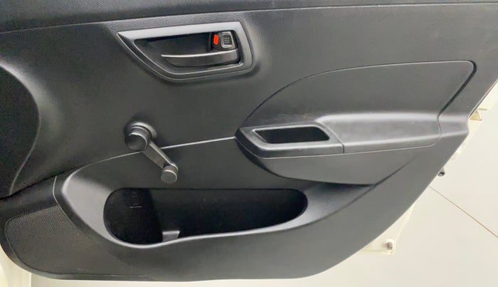 2012 Maruti Swift LXI, Petrol, Manual, 1,07,112 km, Driver Side Door Panels Control