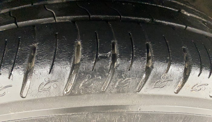 2018 Hyundai Creta SX AT 1.6 PETROL, Petrol, Automatic, 43,903 km, Left Front Tyre Tread