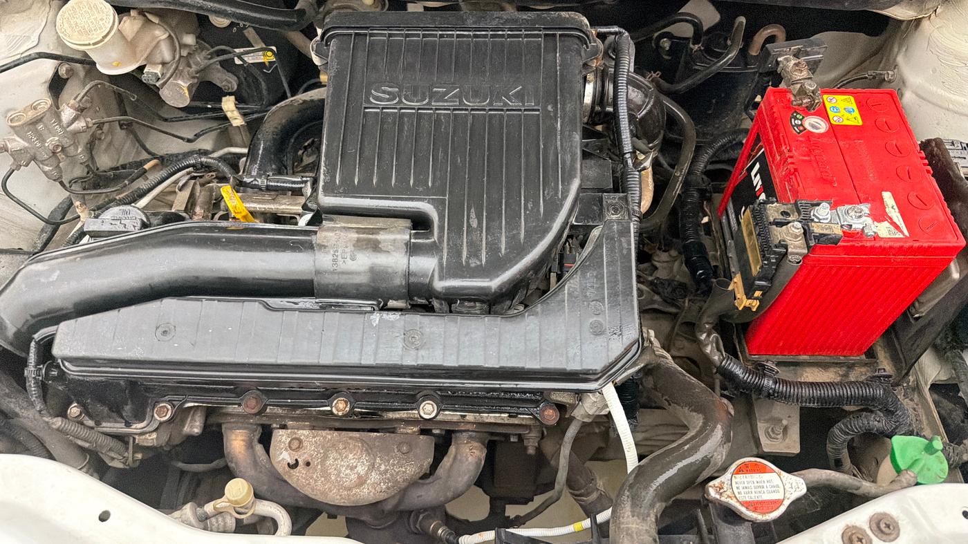 2016 Maruti Swift VXI, Petrol, Manual, 75,280 km, Engine View