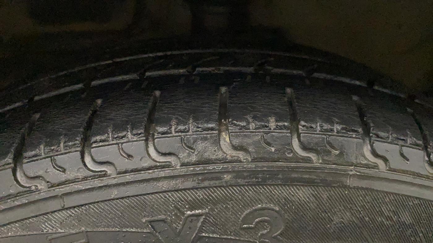 2018 Maruti Celerio ZXI AMT (O), Petrol, Automatic, 1,12,714 km, Left Front Tyre Tread