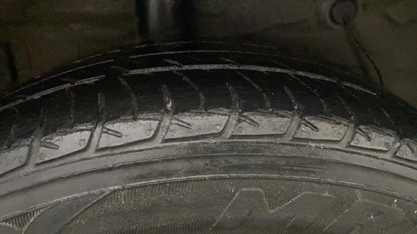 2018 Maruti Celerio ZXI AMT (O), Petrol, Automatic, 1,12,714 km, Right Rear Tyre Tread