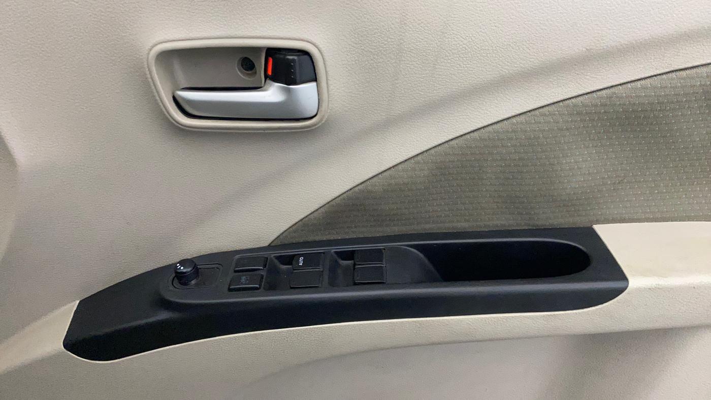 2018 Maruti Celerio ZXI AMT (O), Petrol, Automatic, 1,12,714 km, Driver Side Door Panels Control