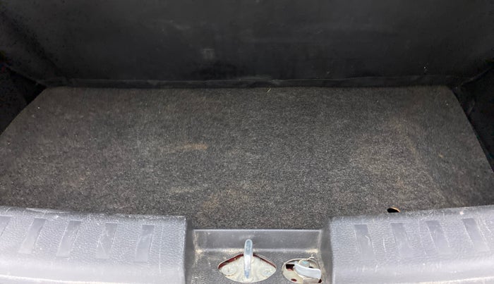2014 Maruti Swift VXI, Petrol, Manual, 73,889 km, Boot Inside