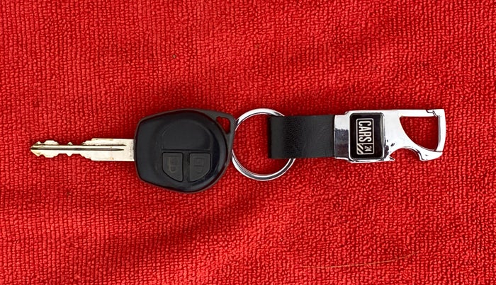 2014 Maruti Swift VXI, Petrol, Manual, 73,889 km, Key Close Up