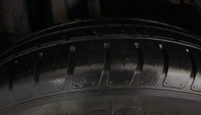 2020 Maruti Dzire VXI AMT, Petrol, Automatic, 22,238 km, Right Rear Tyre Tread