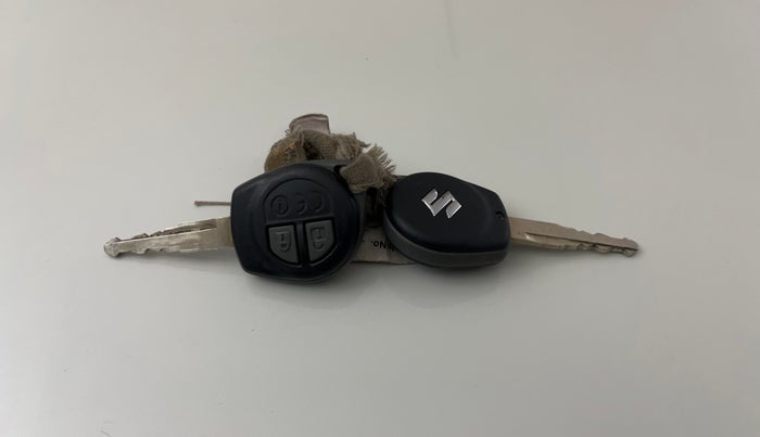 2020 Maruti Dzire VXI AMT, Petrol, Automatic, 22,238 km, Key Close Up