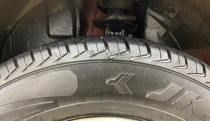 2016 Renault Kwid RXT 0.8, Petrol, Manual, 1,30,438 km, Left Front Tyre Tread