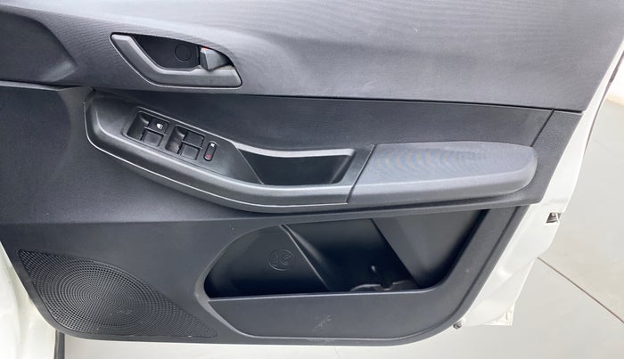 2022 Tata TIAGO NRG XZ MT, Petrol, Manual, 9,872 km, Driver Side Door Panels Control