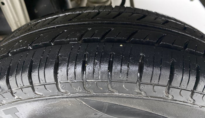 2018 Maruti Alto 800 LXI, Petrol, Manual, 19,554 km, Left Rear Tyre Tread