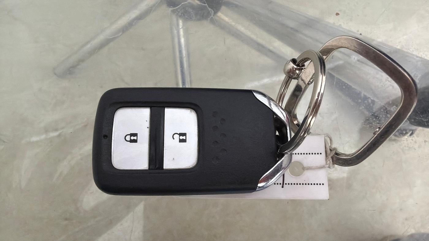 2021 Honda WR-V 1.2L I-VTEC VX MT, Petrol, Manual, 27,147 km, Key Close Up
