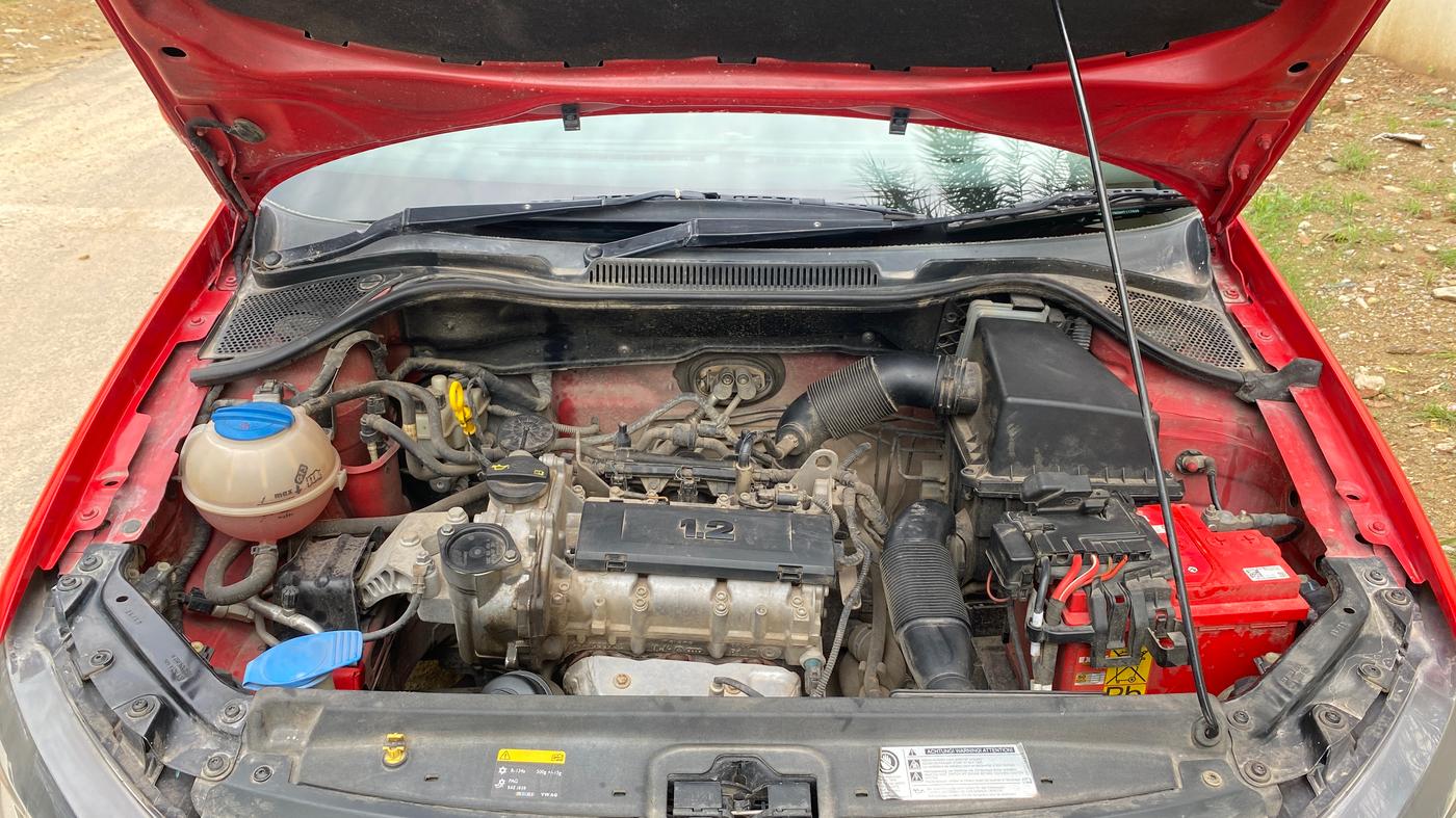2017 Volkswagen Polo HIGHLINE1.2L, Petrol, Manual, 80,408 km, Engine View