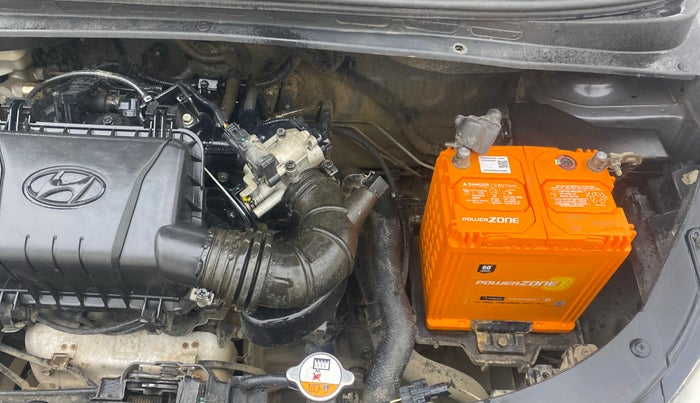 2014 Hyundai i10 SPORTZ 1.1, Petrol, Manual, 31,204 km, Engine View - Left