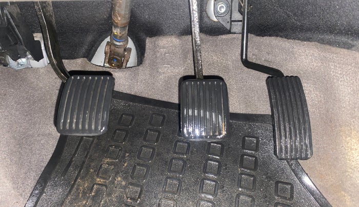 2014 Hyundai i10 SPORTZ 1.1, Petrol, Manual, 31,204 km, Pedals