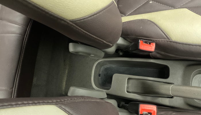 2014 Hyundai i10 SPORTZ 1.1, Petrol, Manual, 31,204 km, Driver Side Adjustment Panel