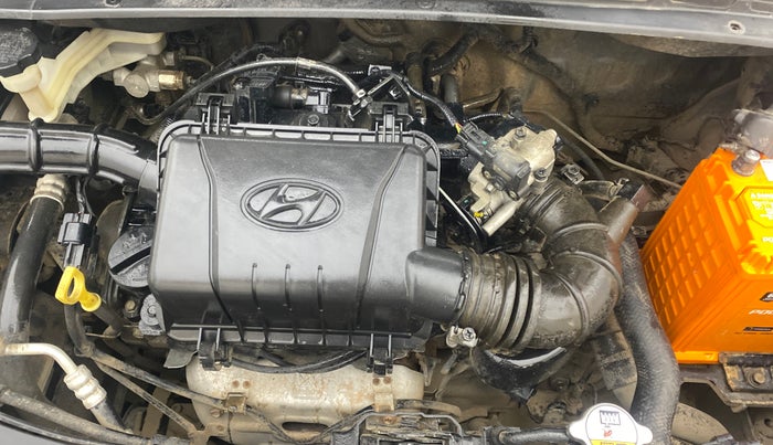 2014 Hyundai i10 SPORTZ 1.1, Petrol, Manual, 31,204 km, Engine View