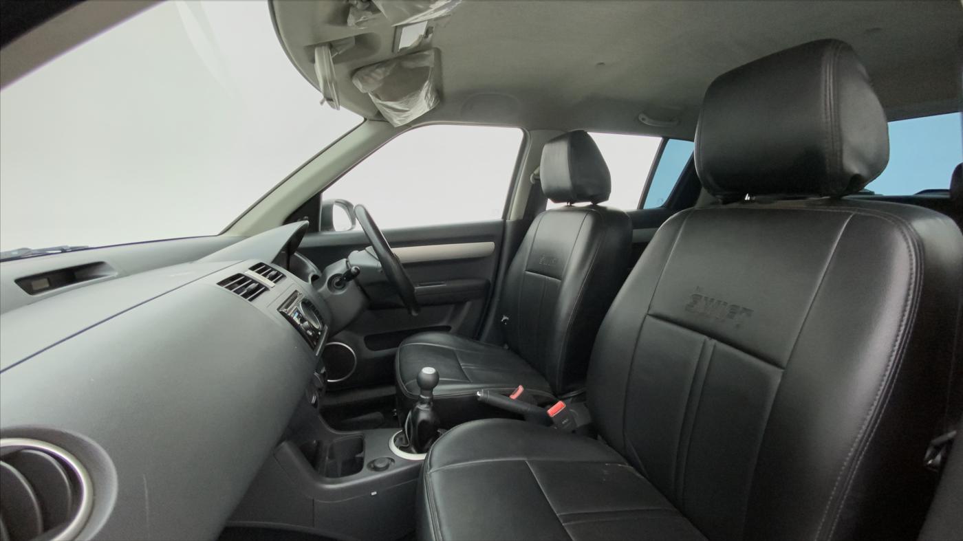 2011 Maruti Swift VXI, Petrol, Manual, 60,385 km, Right Side Front Door Cabin