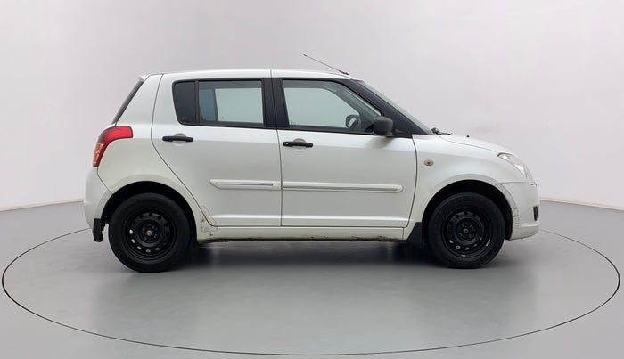 2011 Maruti Swift VXI, Petrol, Manual, 60,385 km, Right Side View
