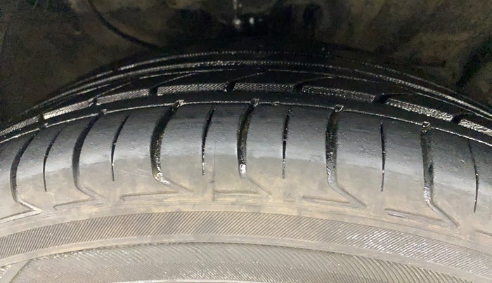 2018 Hyundai Creta SX AT 1.6 PETROL, Petrol, Automatic, 66,376 km, Right Front Tyre Tread