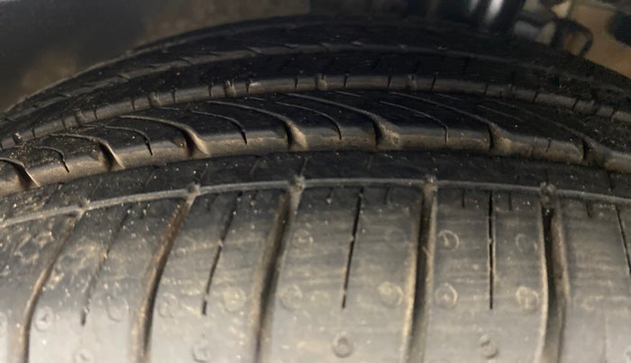 2021 Volkswagen Polo GT TSI AT 1.0, Petrol, Automatic, 34,295 km, Left Front Tyre Tread