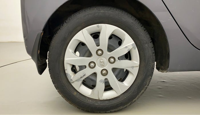 2016 Hyundai Eon MAGNA + AIRBAG, CNG, Manual, 79,911 km, Right Rear Wheel