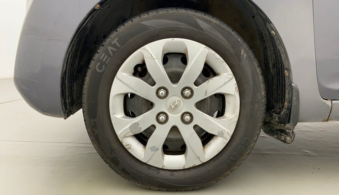 2016 Hyundai Eon MAGNA + AIRBAG, CNG, Manual, 79,911 km, Left Front Wheel