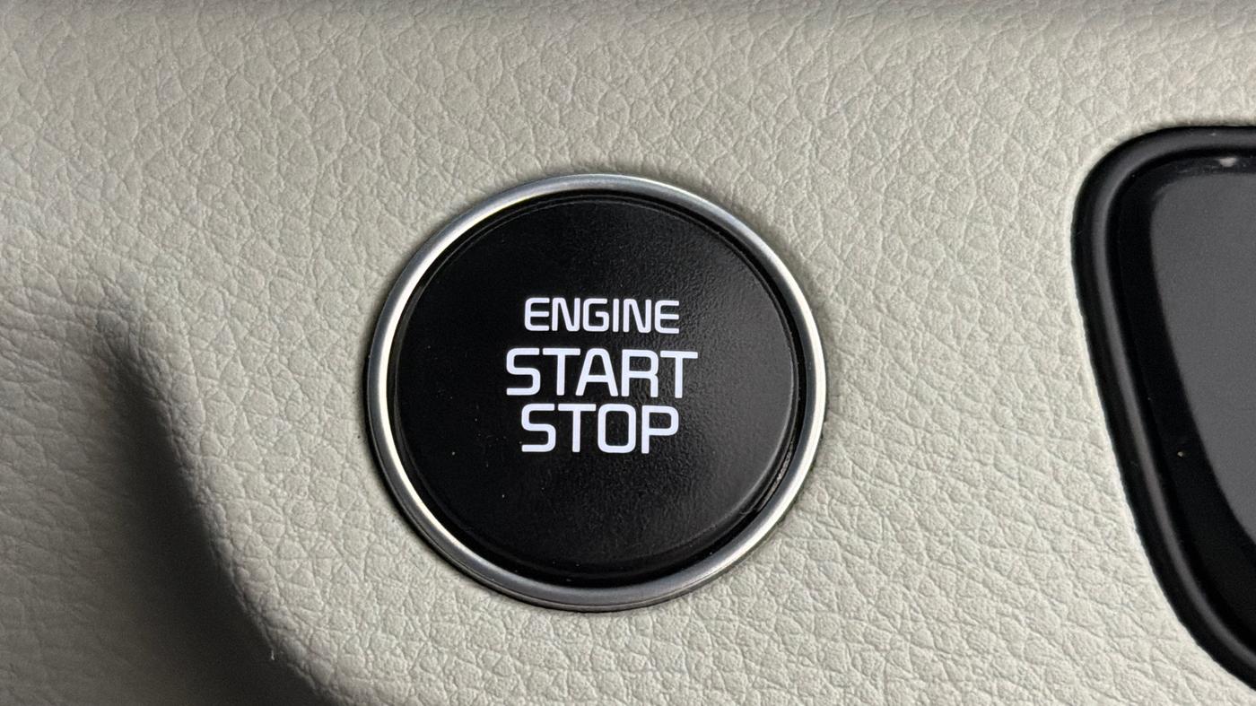 2024 KIA SELTOS  HTX 1.5 PETROL MT, Petrol, Manual, 40,834 km, Keyless Start/ Stop Button