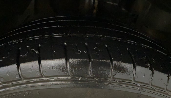 2022 Tata NEXON XM PETROL, Petrol, Manual, 46,195 km, Right Front Tyre Tread