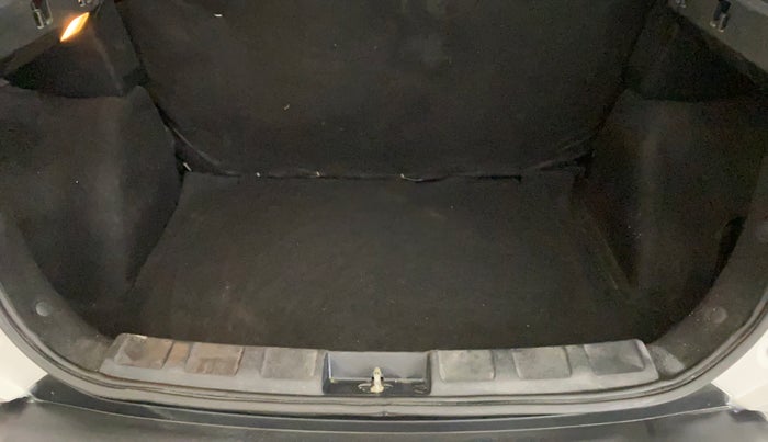 2022 Tata NEXON XM PETROL, Petrol, Manual, 46,195 km, Boot Inside