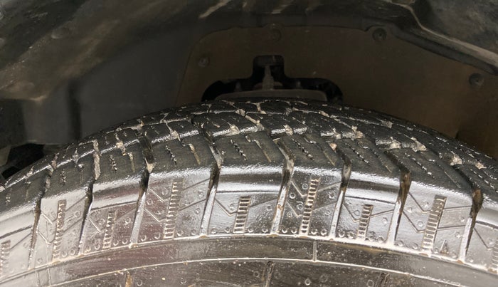 2023 Mahindra Thar LX P 2WD AT HT, Petrol, Automatic, 4,504 km, Left Front Tyre Tread