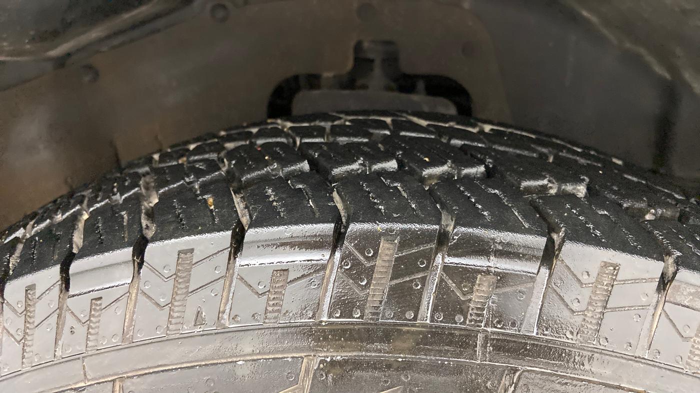 2023 Mahindra Thar LX P 2WD AT HT, Petrol, Automatic, 4,504 km, Right Front Tyre Tread