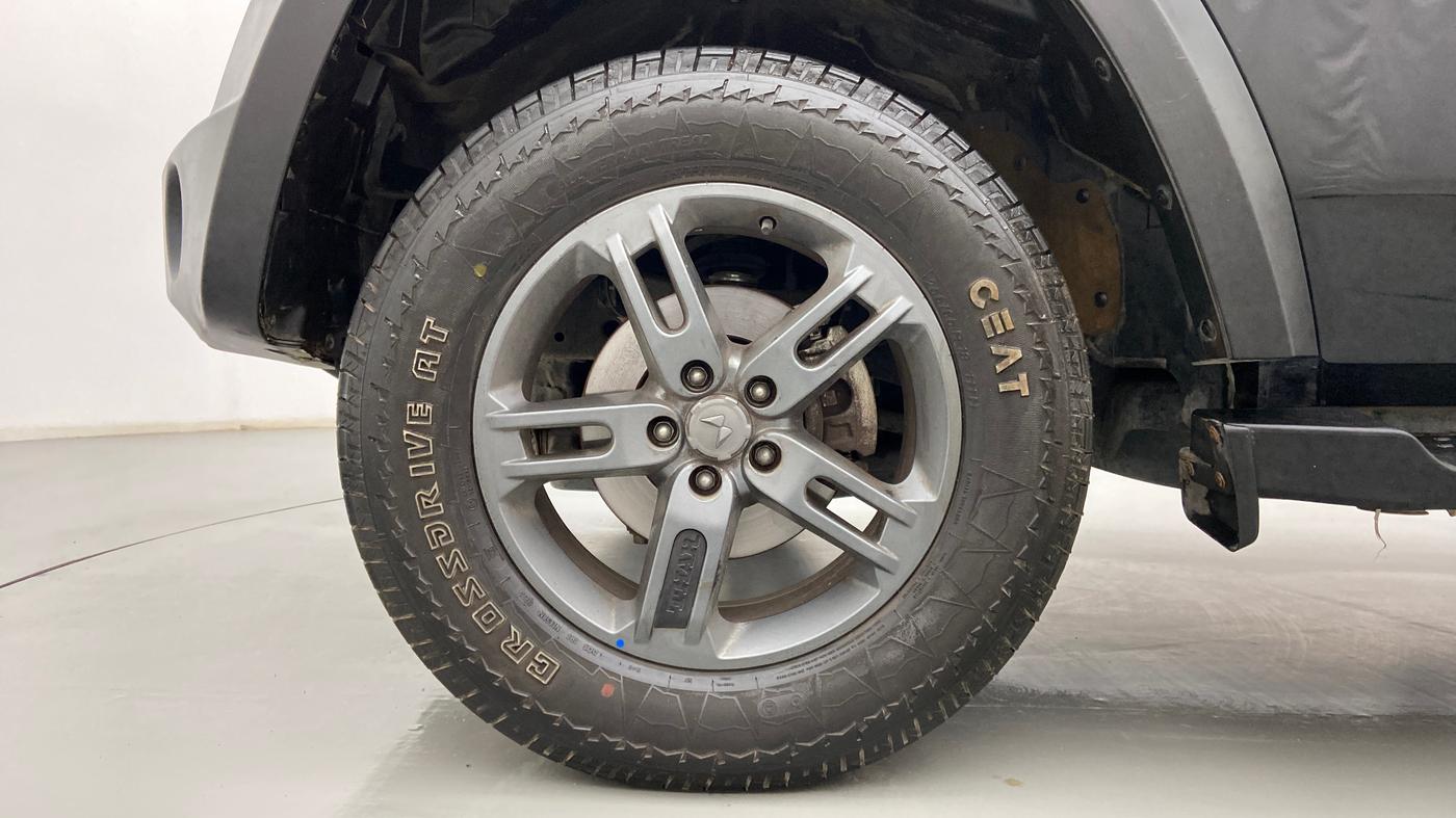 2023 Mahindra Thar LX P 2WD AT HT, Petrol, Automatic, 4,504 km, Left Front Wheel