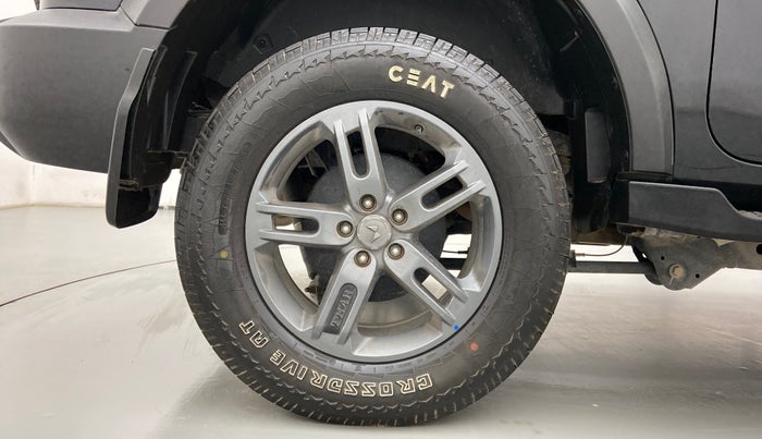 2023 Mahindra Thar LX P 2WD AT HT, Petrol, Automatic, 4,504 km, Right Rear Wheel