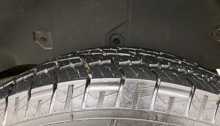 2023 Mahindra Thar LX P 2WD AT HT, Petrol, Automatic, 4,504 km, Left Rear Tyre Tread
