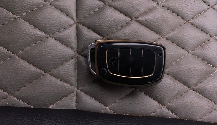 2019 Hyundai VENUE SX(O) 1.4 CRDI, Diesel, Manual, 1,47,495 km, Key Close Up