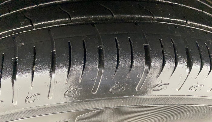 2019 Hyundai VENUE SX(O) 1.4 CRDI, Diesel, Manual, 1,47,495 km, Left Front Tyre Tread