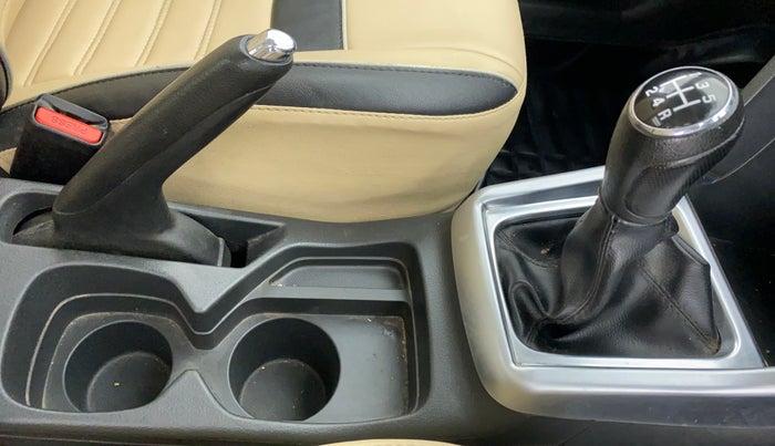 2018 Maruti Vitara Brezza VDI, Diesel, Manual, 28,566 km, Gear Lever