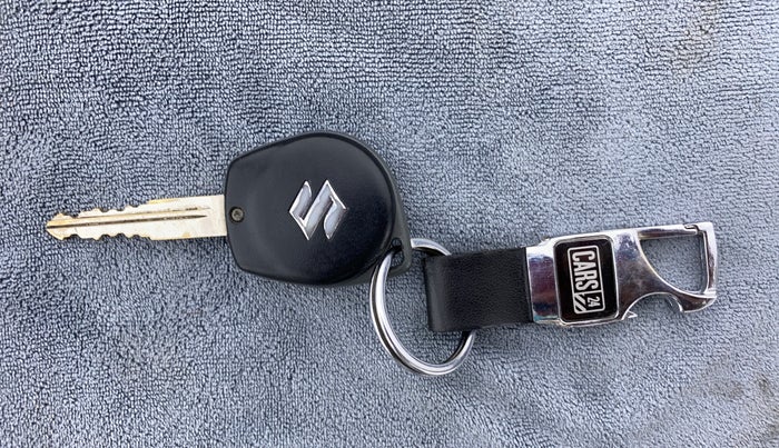 2018 Maruti Vitara Brezza VDI, Diesel, Manual, 28,566 km, Key Close Up