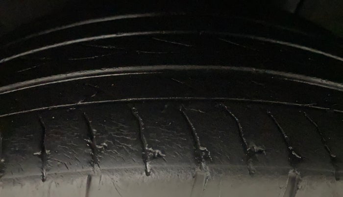 2019 Honda Civic 1.8L I-VTEC ZX CVT, Petrol, Automatic, 30,667 km, Left Rear Tyre Tread