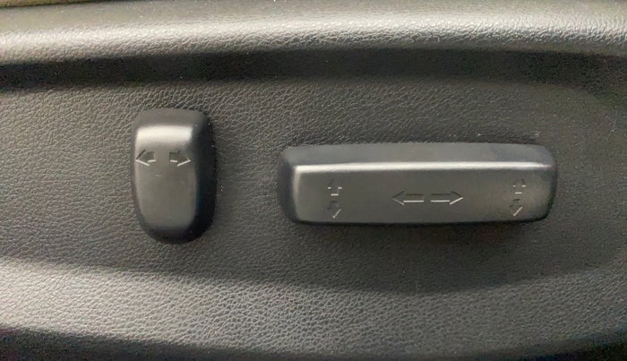 2019 Honda Civic 1.8L I-VTEC ZX CVT, Petrol, Automatic, 30,667 km, Driver Side Adjustment Panel