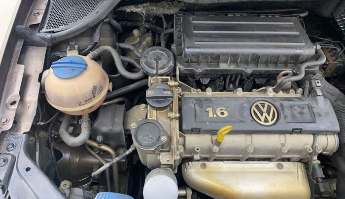 2015 Volkswagen Vento HIGHLINE 1.6 MPI, Petrol, Manual, 68,636 km, Engine View - Right