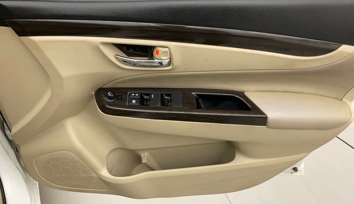 2017 Maruti Ciaz ZETA 1.4  AT PETROL, Petrol, Automatic, 63,948 km, Driver Side Door Panels Control