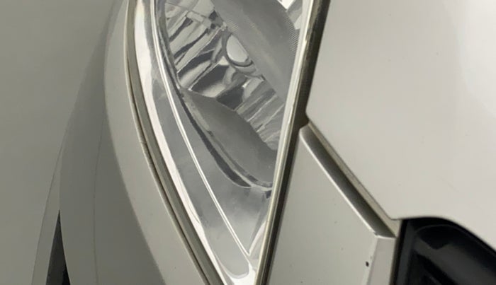2013 Maruti Ertiga ZDI, Diesel, Manual, 80,117 km, Right headlight - < 2 inches,no. = 2