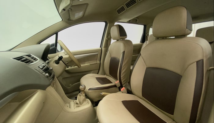 2013 Maruti Ertiga ZDI, Diesel, Manual, 80,117 km, Right Side Front Door Cabin