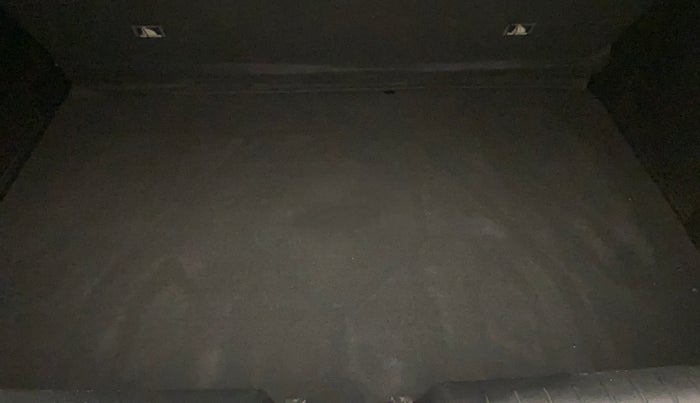 2022 Hyundai VENUE S (O) 1.0 TURBO IMT, Petrol, Manual, 17,062 km, Boot Inside