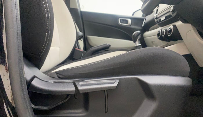 2022 Hyundai VENUE S (O) 1.0 TURBO IMT, Petrol, Manual, 17,062 km, Driver Side Adjustment Panel