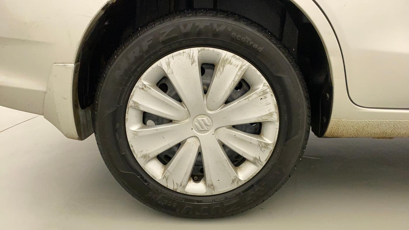 2017 Maruti Ertiga VDI SHVS, Diesel, Manual, 1,04,810 km, Right Rear Wheel