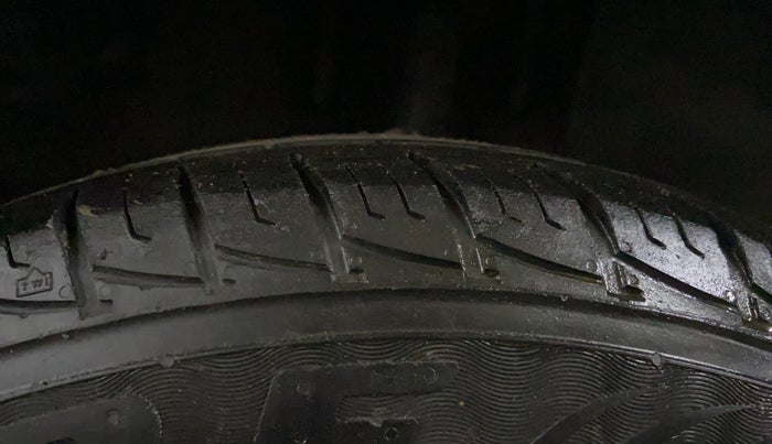 2018 Renault Duster 85 PS RXS MT DIESEL, Diesel, Manual, 87,335 km, Left Rear Tyre Tread